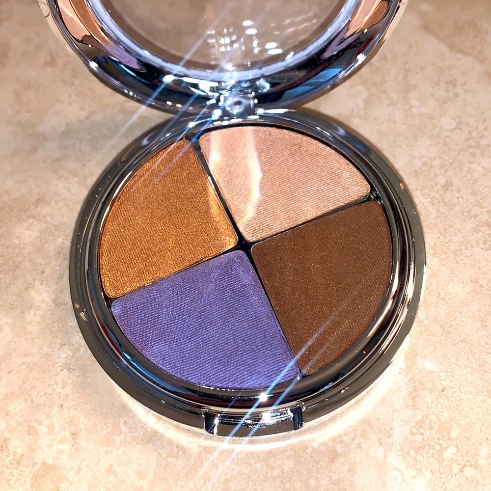 TIGI Posh High Density Quad EyeShadow New In Box - Picture 4 of 4